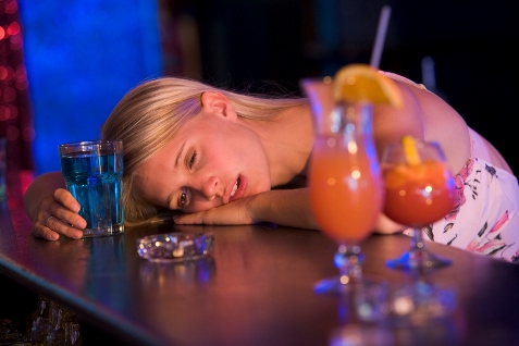 Сильное алкогольное отравление метиловым спиртом: смерть от суррогата